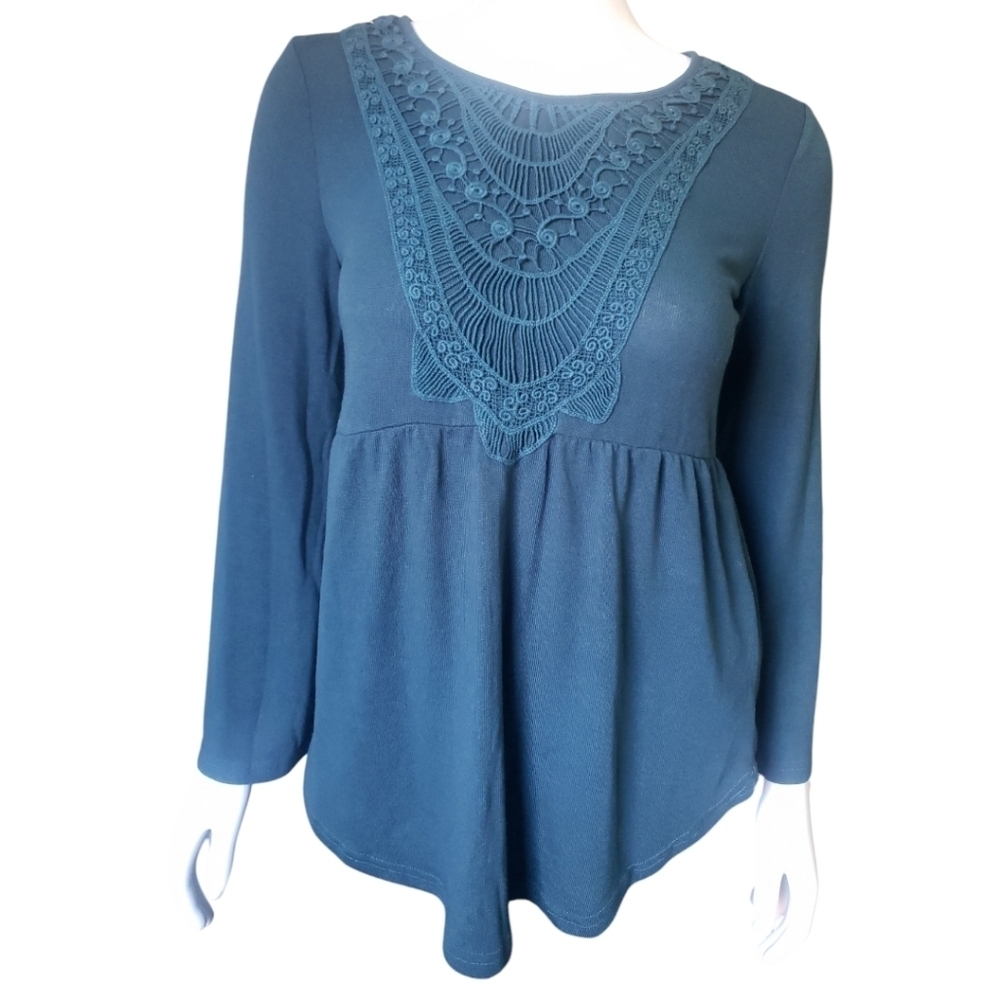 Suzanne Betro Weeken Bohemia Women's Teal Lace Trim Top Bell Sleeve Small